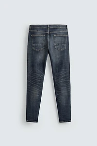 SKINNY FIT JEANS