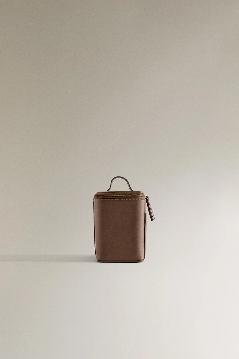 MEDIUM LEATHER COSMETIC BAG