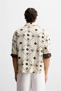 CONTRAST PRINT SHIRT