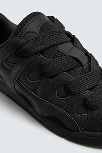 MAXI LACE SNEAKERS