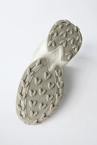 MESH SNEAKERS