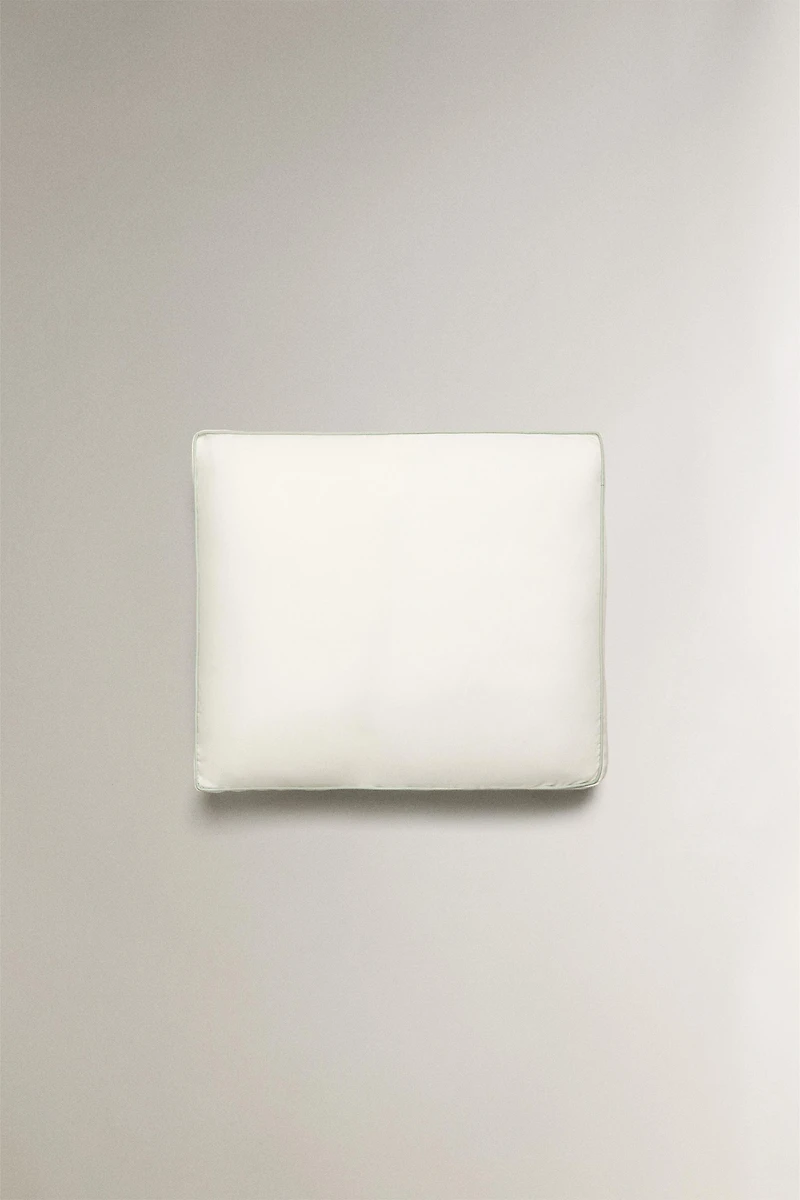 OUTDOOR CHAIR CUSHION WITH PIPING