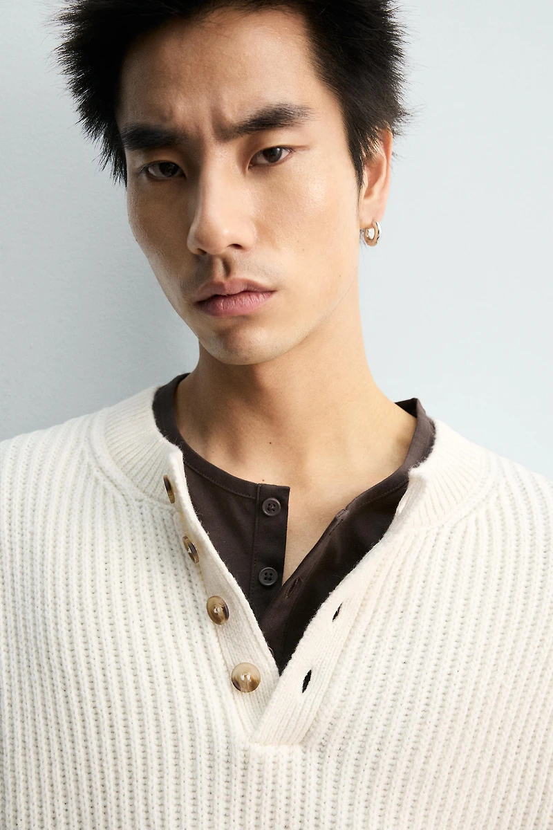 TEXTURED WEAVE HENLEY NECK SWEATER