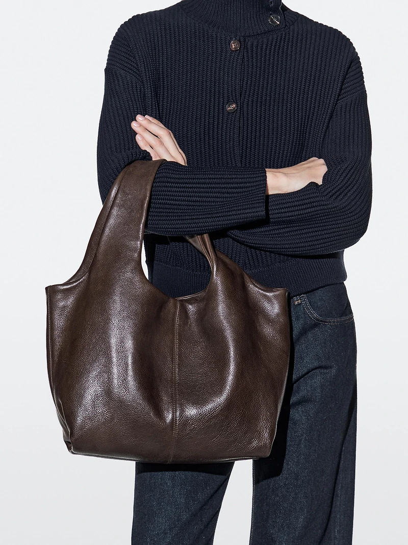 Sac moyen format en cuir nappa