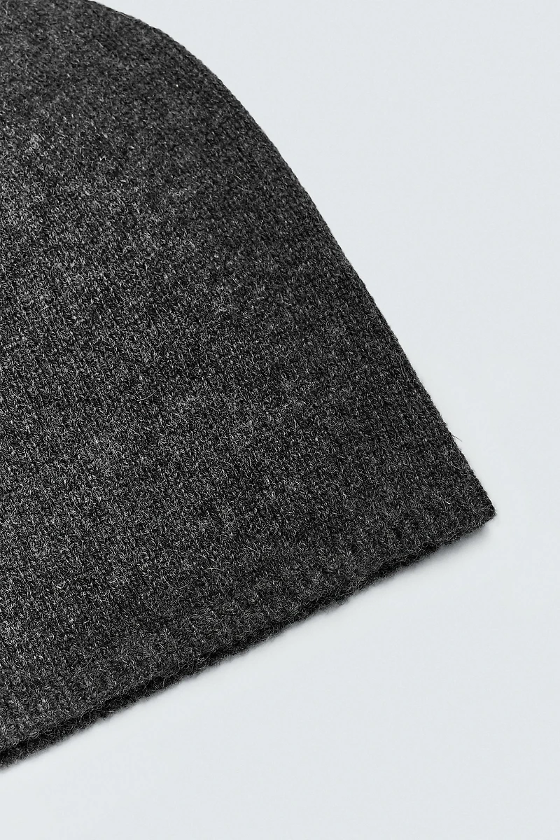 BONNET EN MAILLE 100% CACHEMIRE
