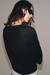 FLOWY V-NECK KNIT JUMPER