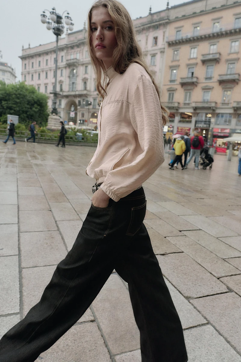 CONTRAST STITCH BALLOON TOP