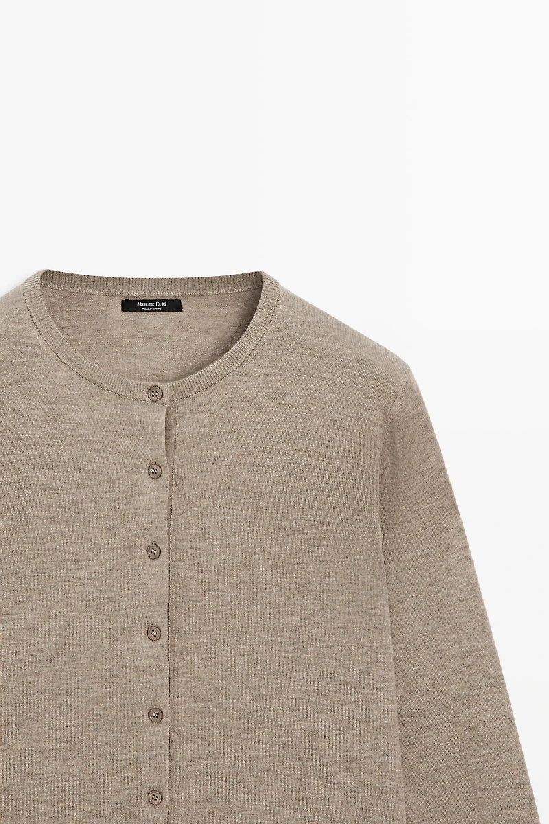 Fine-knit round neck cardigan