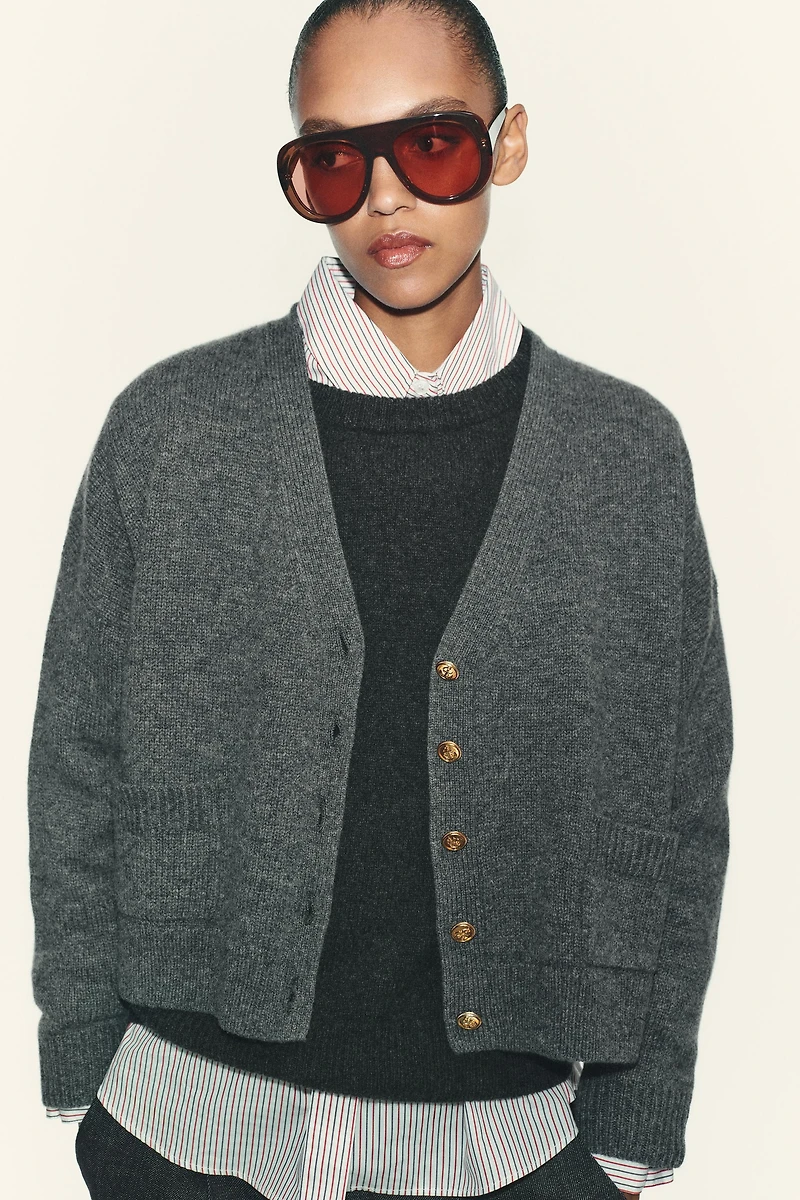 VESTE 100 % LAINE BOUTON DORÉ