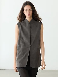 Leather waistcoat with velvety finish