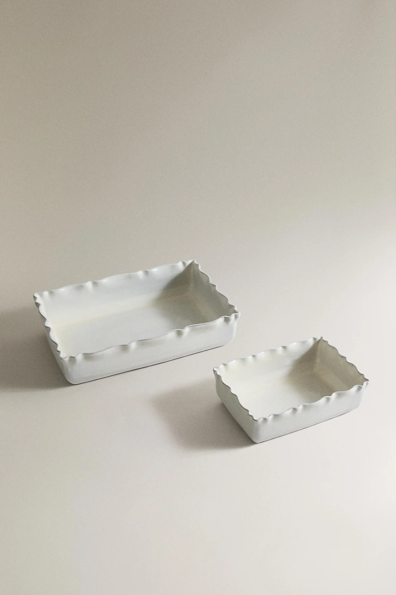 TEXTURED EARTHENWARE OVEN SERVING DISH