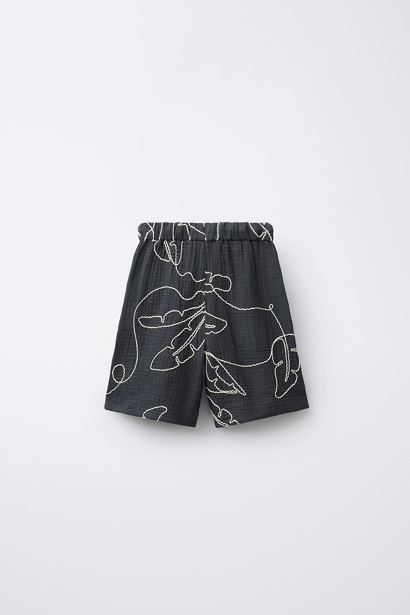 TEXTURED EMBROIDERED SHORTS