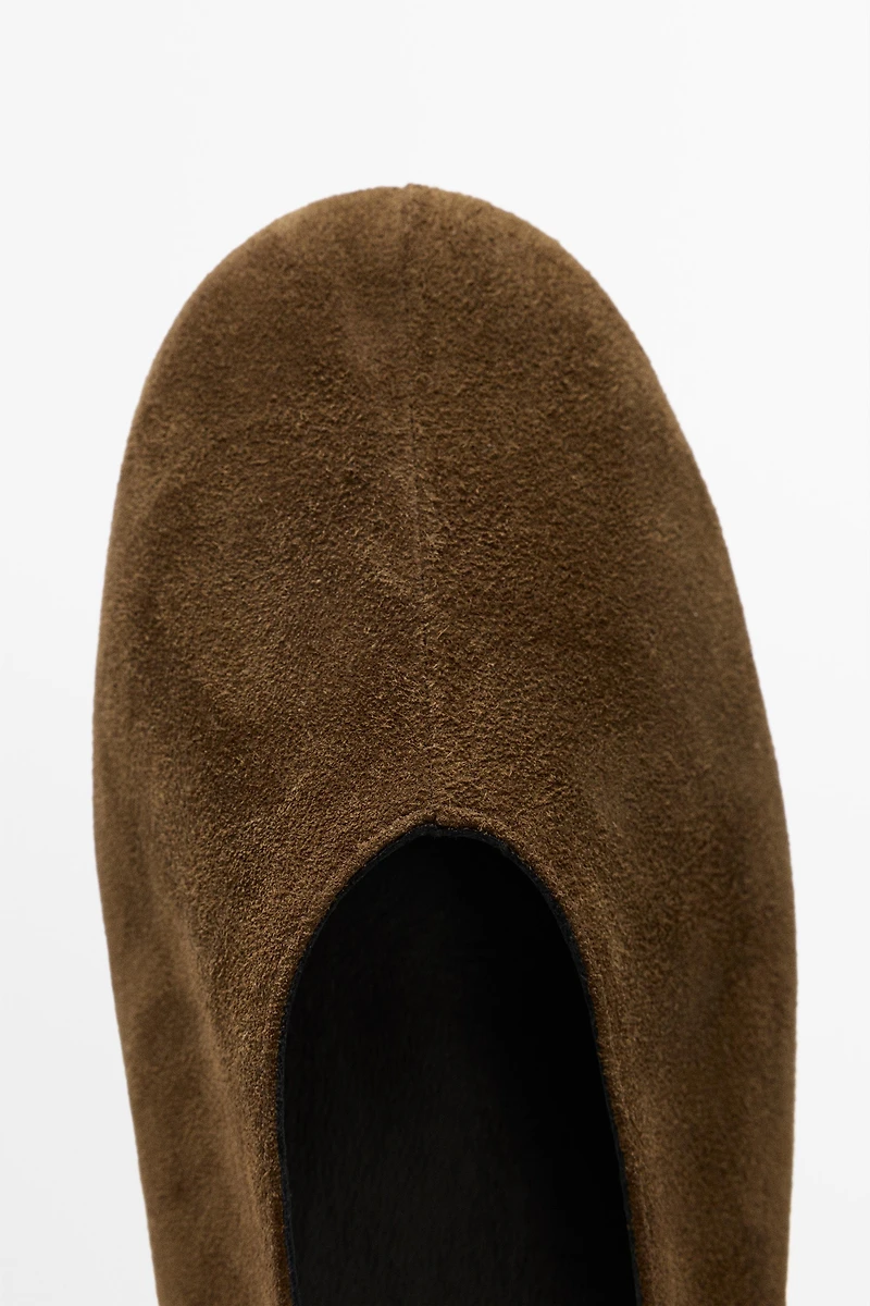 Split suede ballet flat