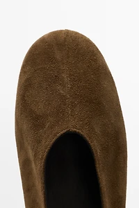 Split suede ballet flat
