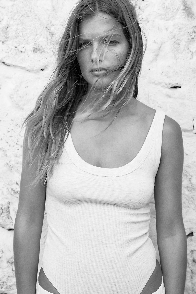 RIBBED BODYSUIT