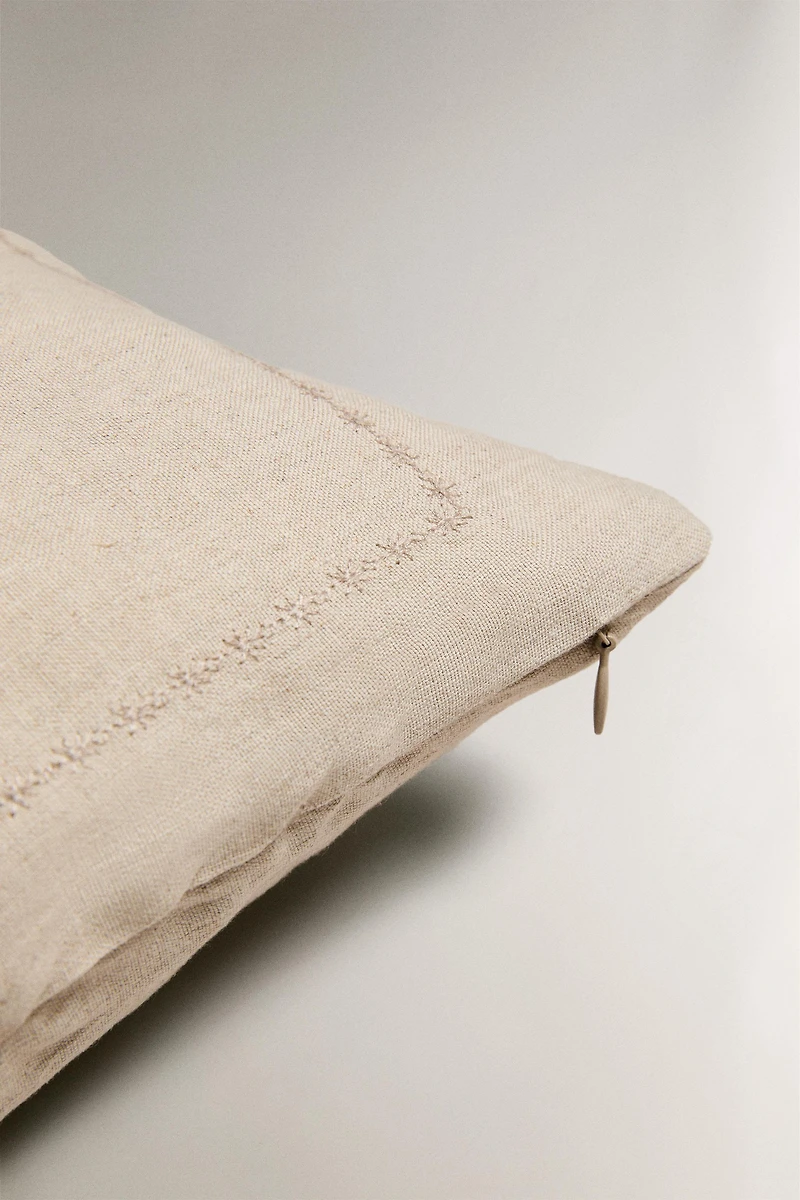 QUILTED LINEN DOTTED PILLOW SHAM FOR QUILT