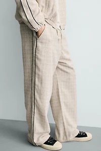 PANTALON DE JOGGING STRUCTURÉ À BANDE CONTRASTANTE