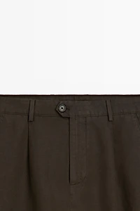 Straight-leg linen and cotton trousers with darts