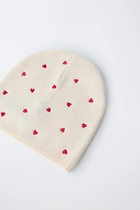 EMBROIDERED HEART KNIT HAT