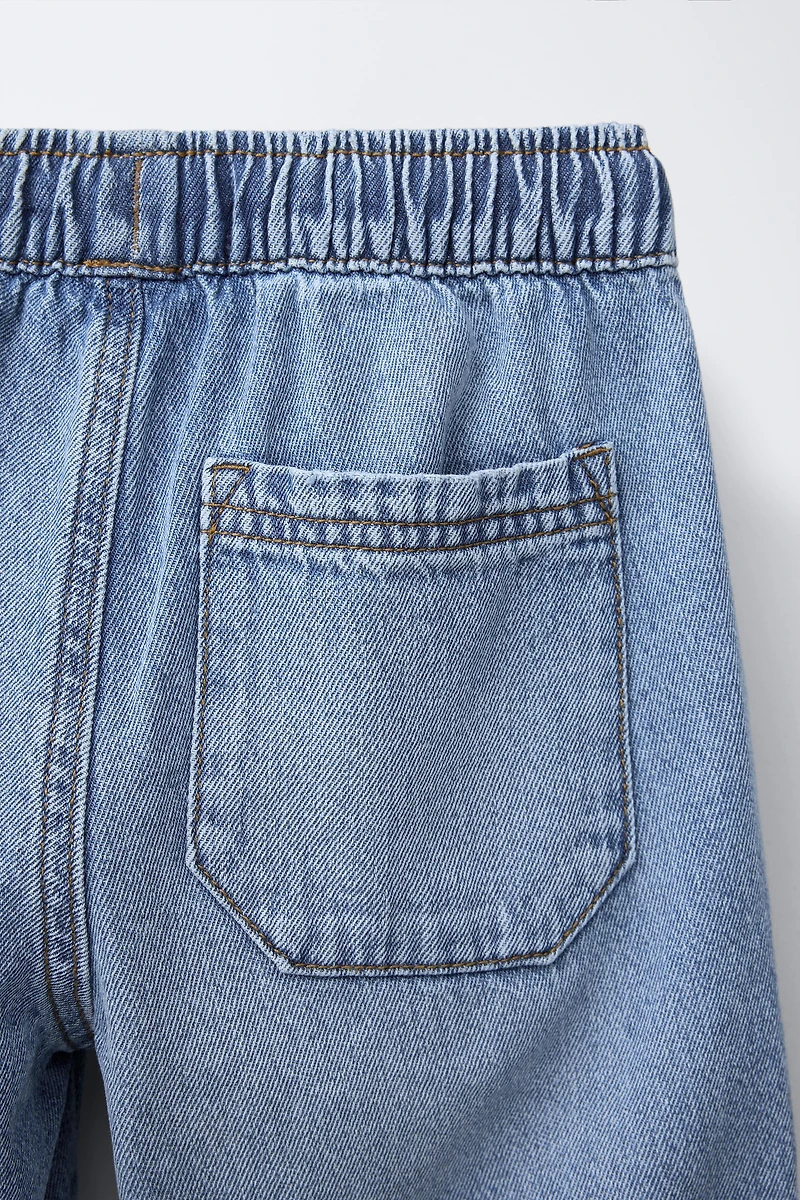 BERMUDA EN JEAN AMPLE