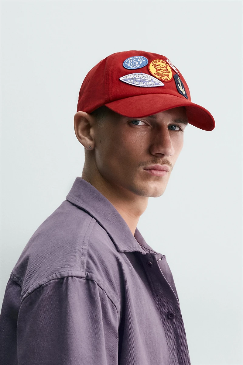 CASQUETTE À PIÈCES EN CONTRASTE