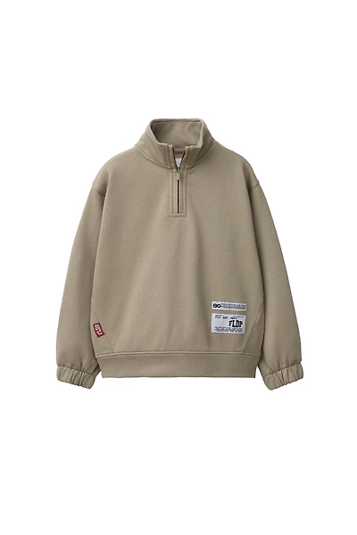 LABEL APPLIQUÉ SWEATSHIRT