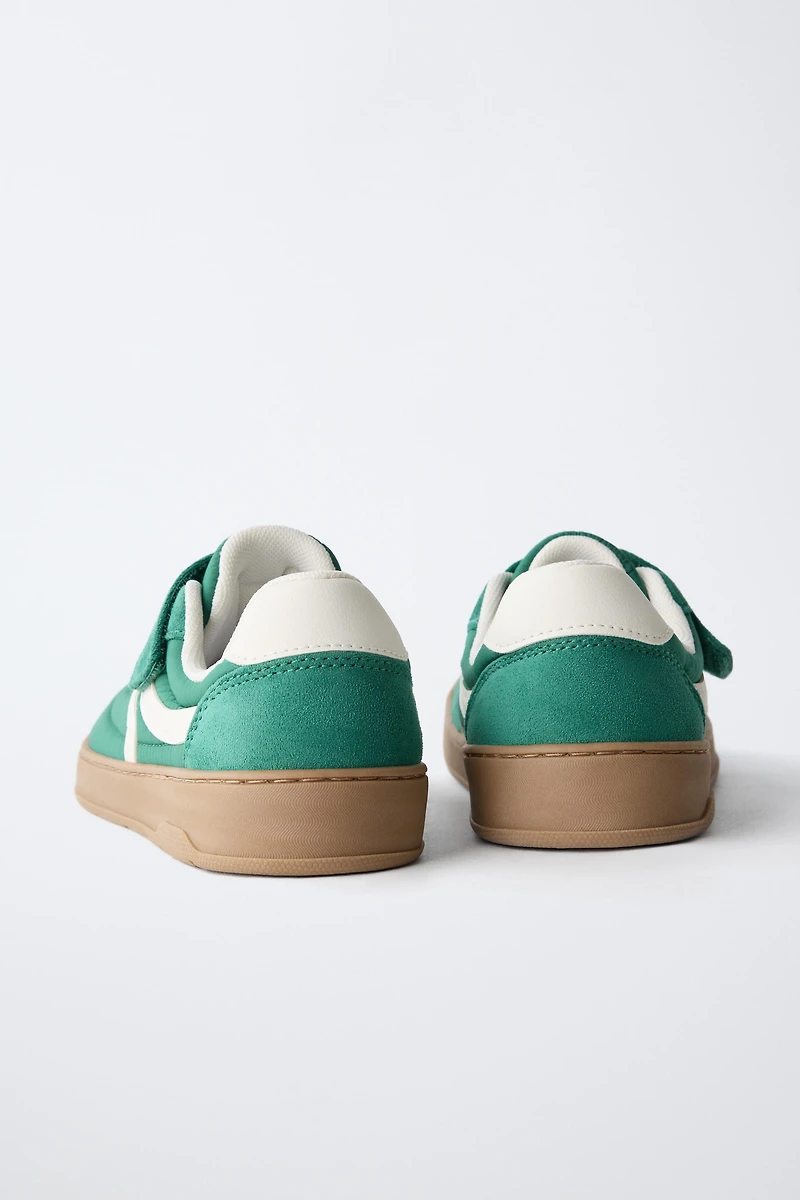 BAREFOOT SNEAKERS