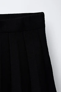 PLEATED KNIT SKIRT