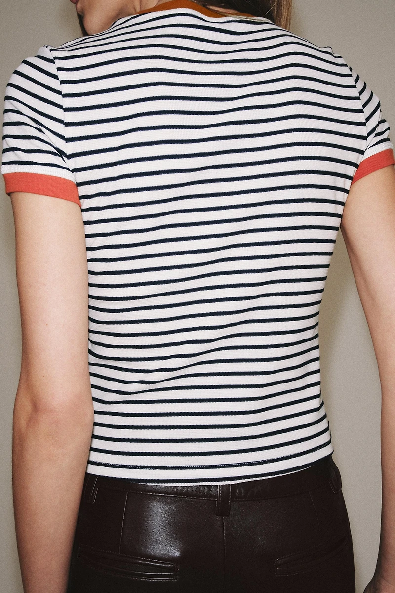 STRIPED SHORT SLEEVE T-SHIRT