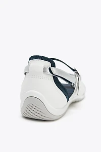 STRAPPY SPORTY SANDALS