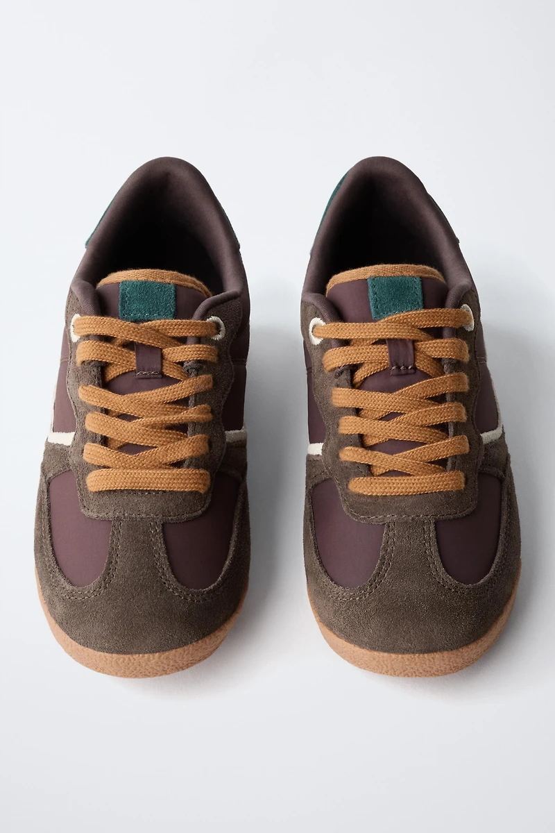 CONTRASTING ATHLETIC SNEAKERS