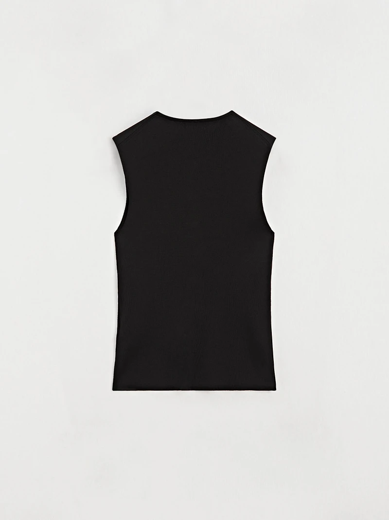V-neck vest with button details