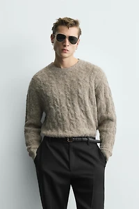 PULL BROSSÉ À TORSADES