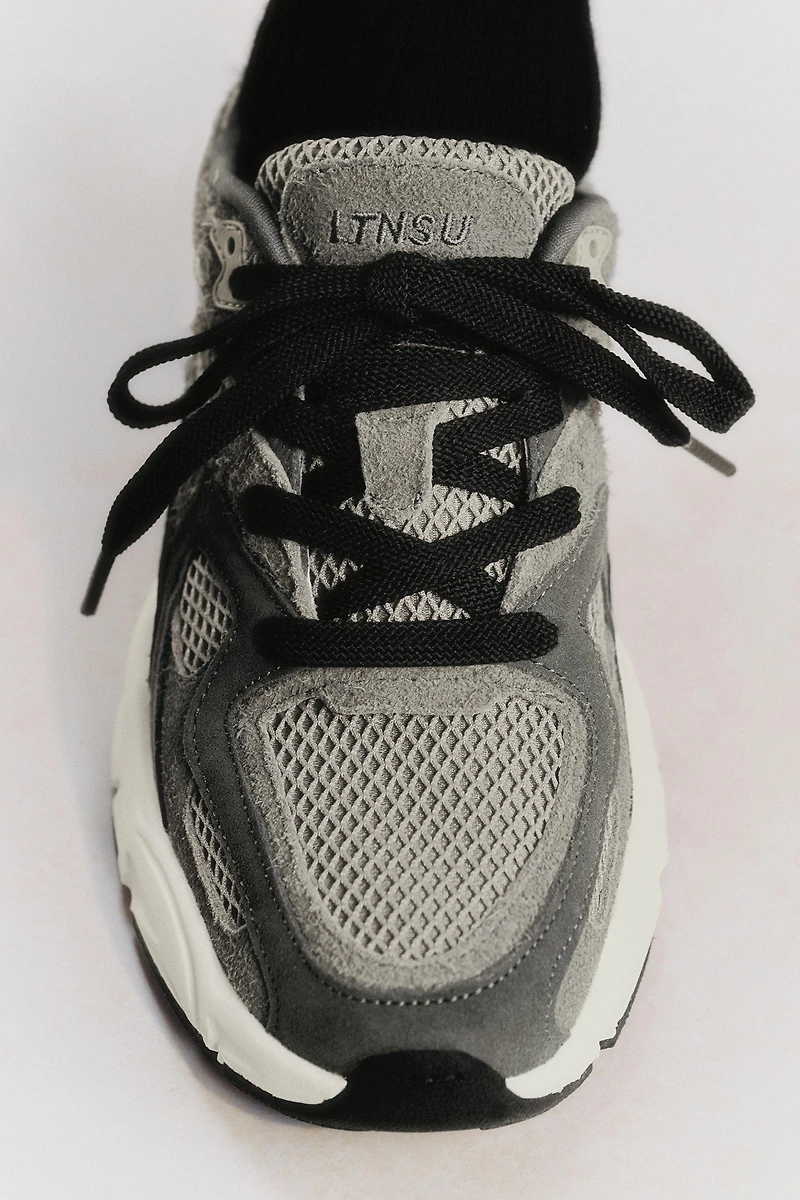 PIECED SNEAKERS