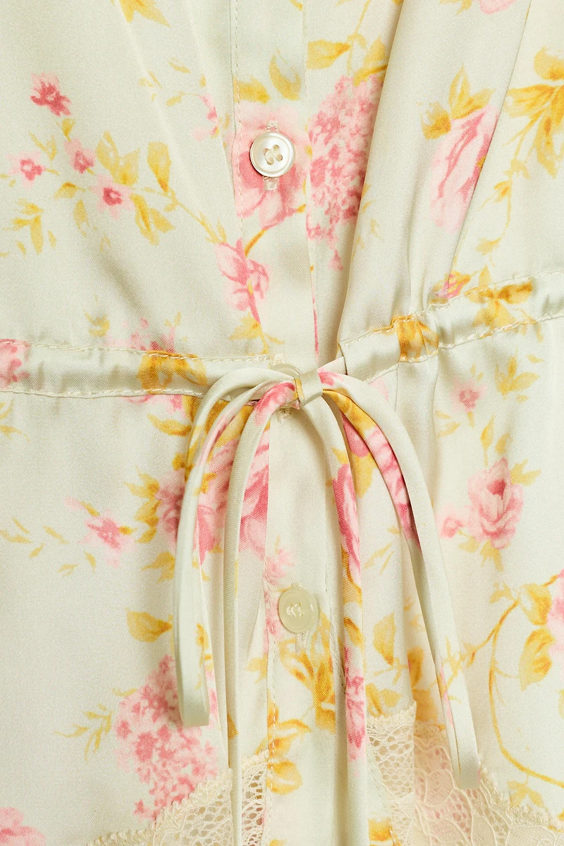 TOP SATINÉ FLEURS ET DENTELLE