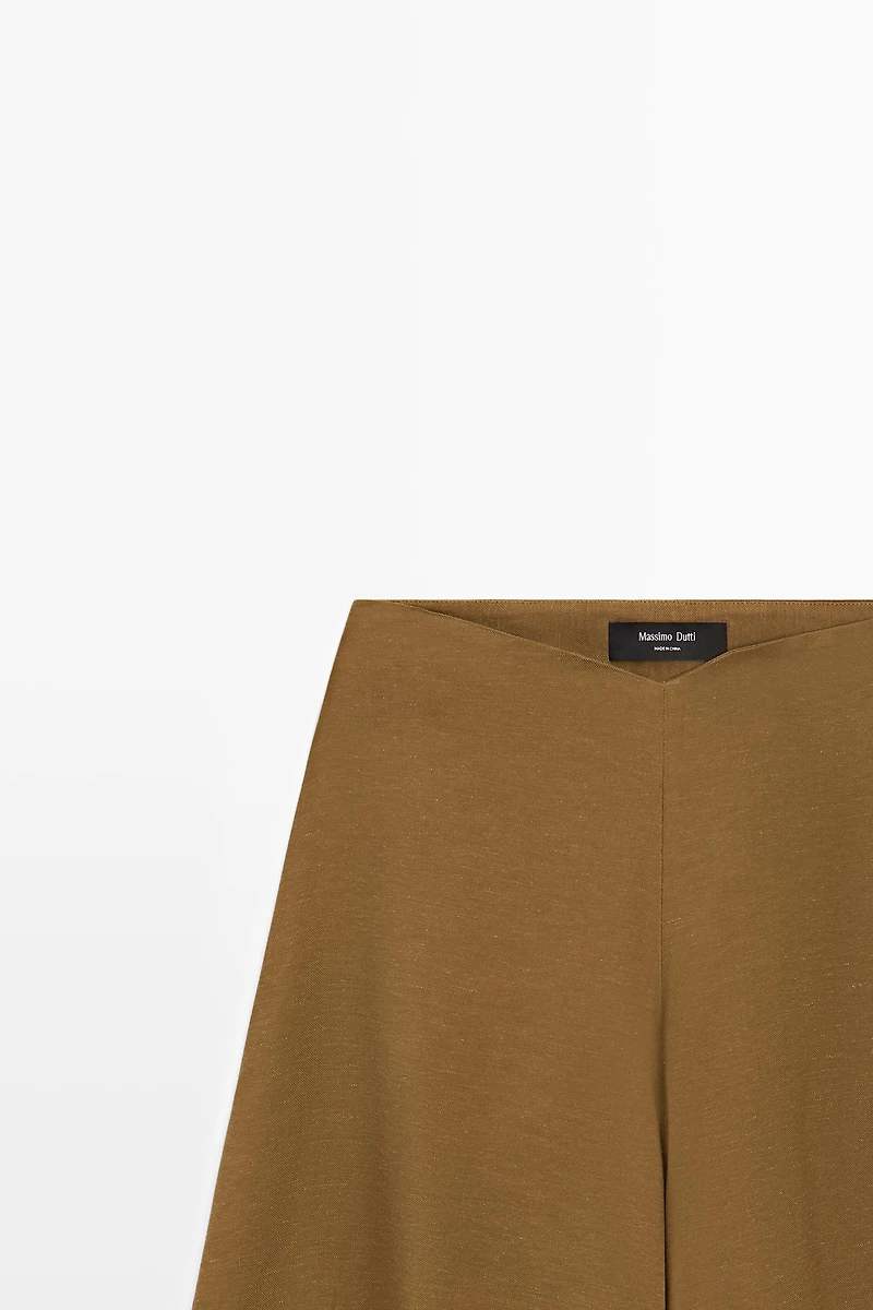 Flowing fabric wide-leg trousers