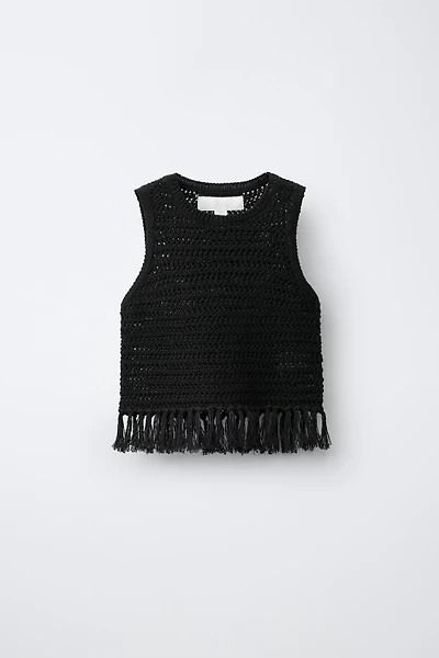 TOP EN MAILLE À FRANGES