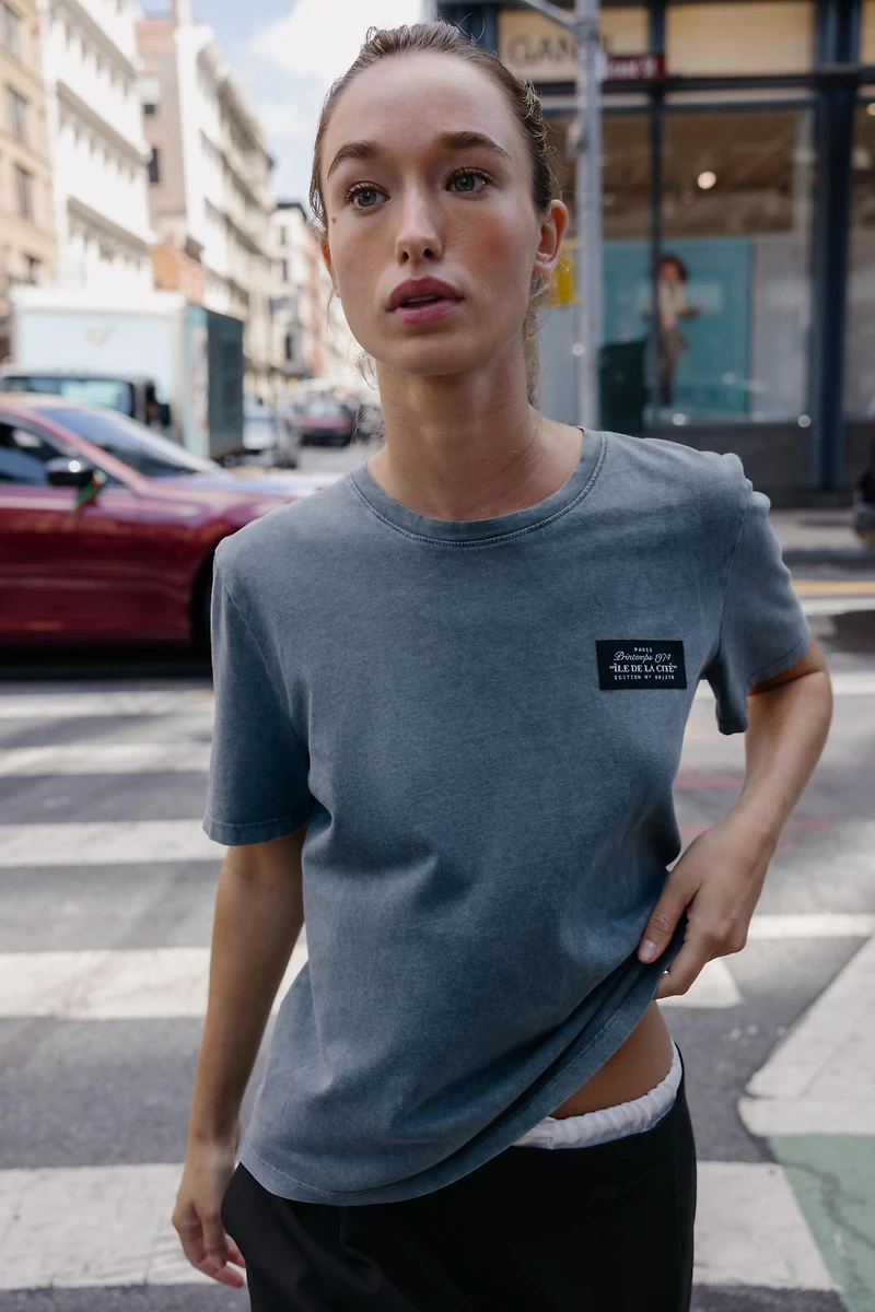 SHORT SLEEVE T-SHIRT WITH LABEL