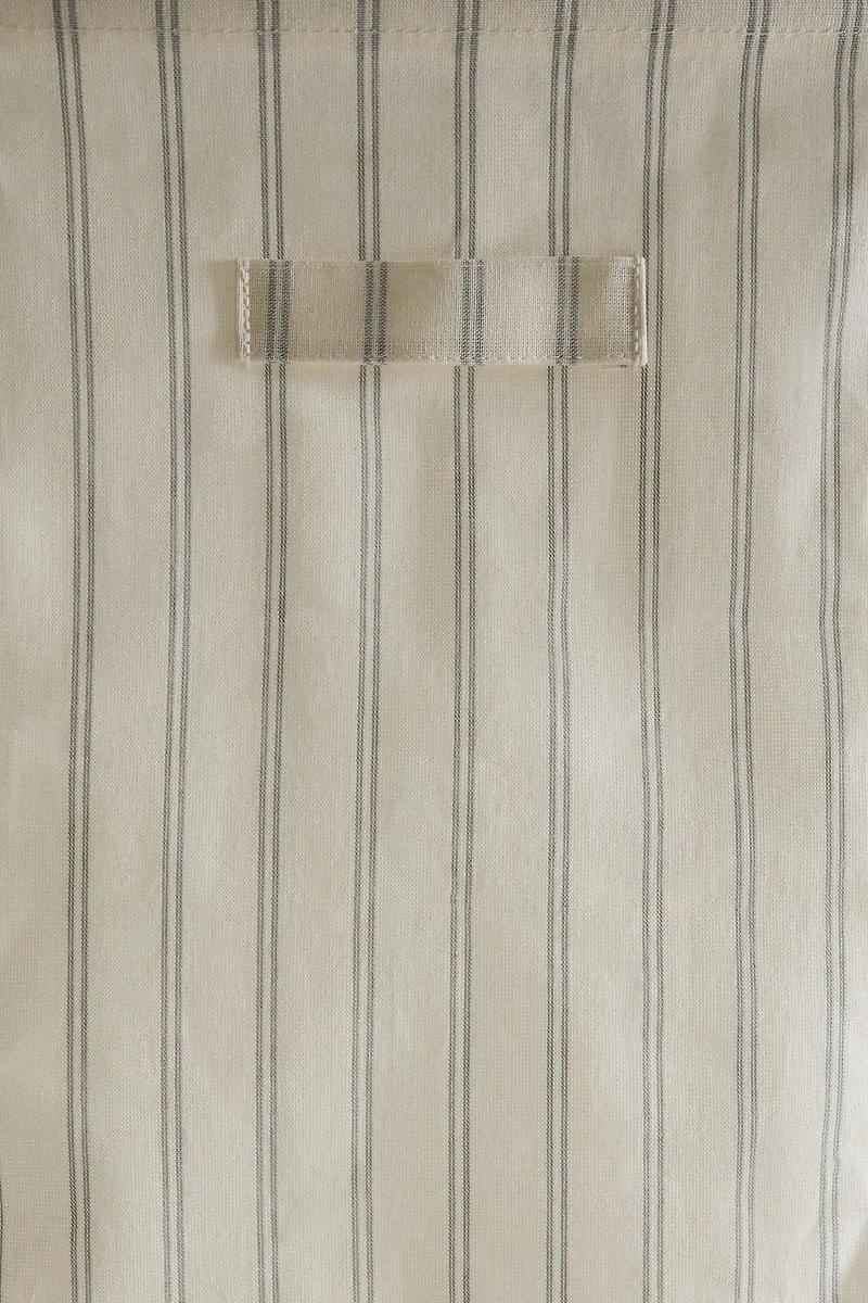 STRIPED LAUNDRY HAMPER