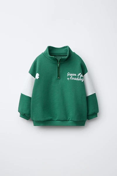 TEXT AND CLOVER PRINT SWEATSHIRT