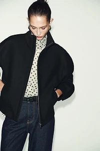 SHORT WOOL COAT WITH HIGH NECK