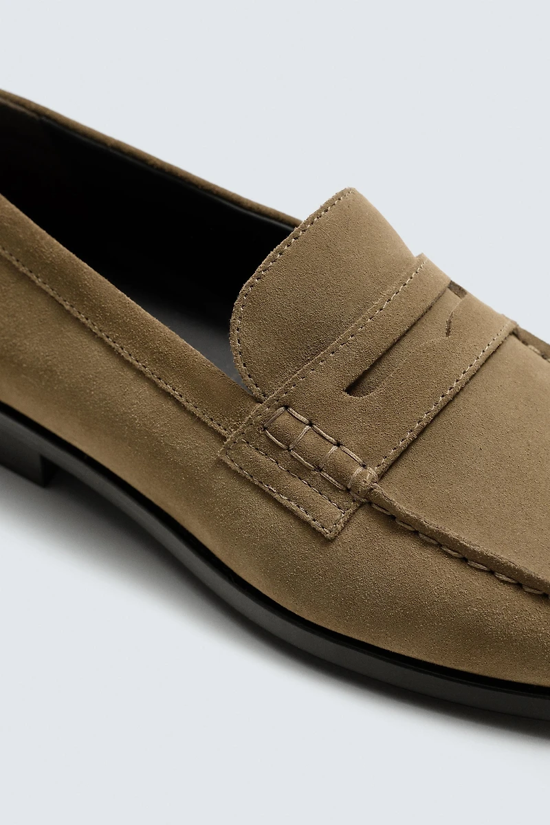 MOCASSINS EN CUIR AVEC MASQUE
