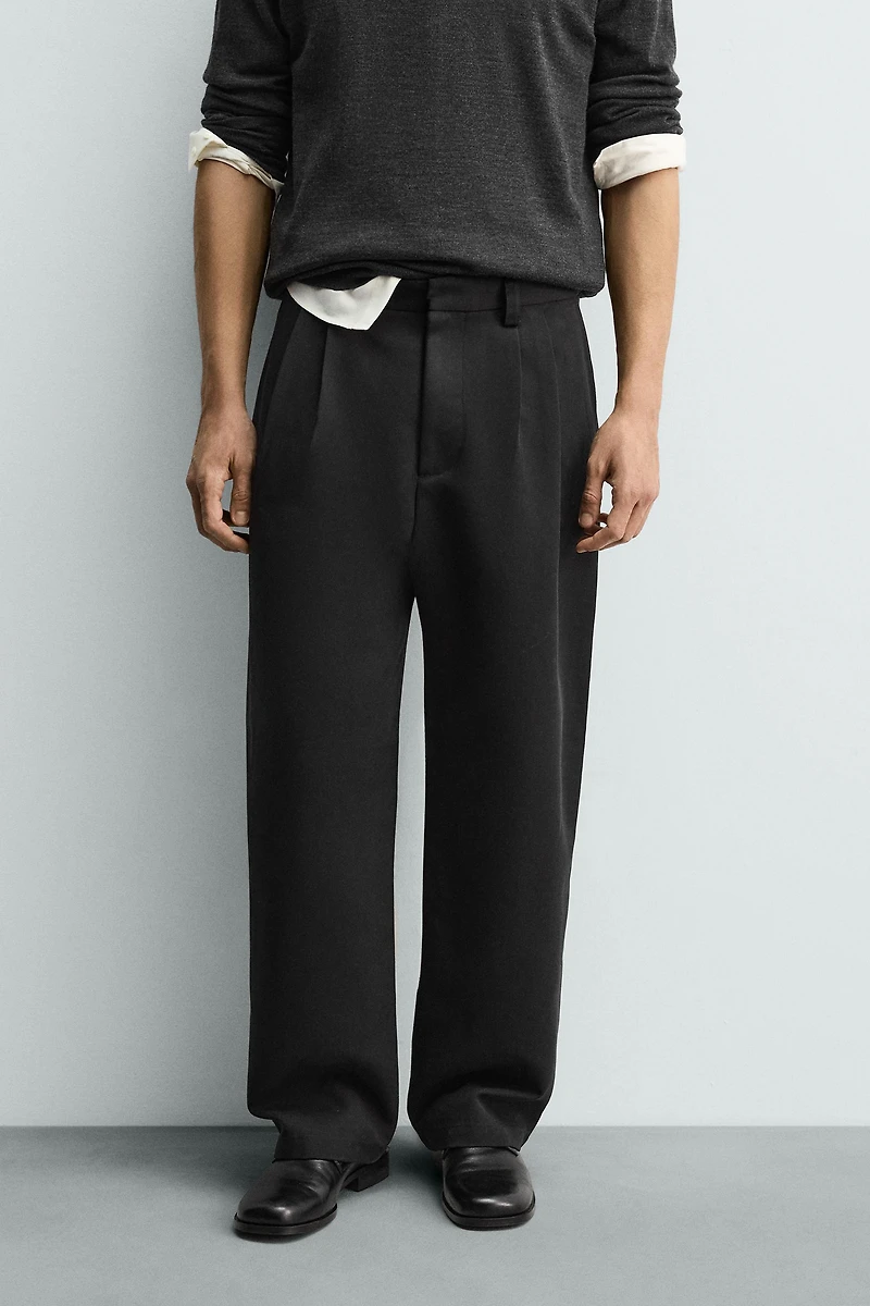 PLEATED WIDE FIT PANTS