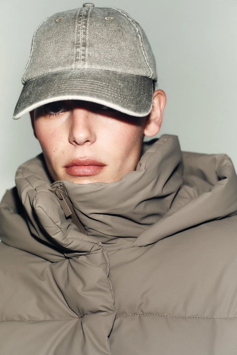 SHORT RUBBERIZED WINDPROOF PUFFER JACKET