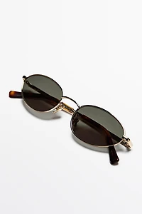 Oval metal sunglasses