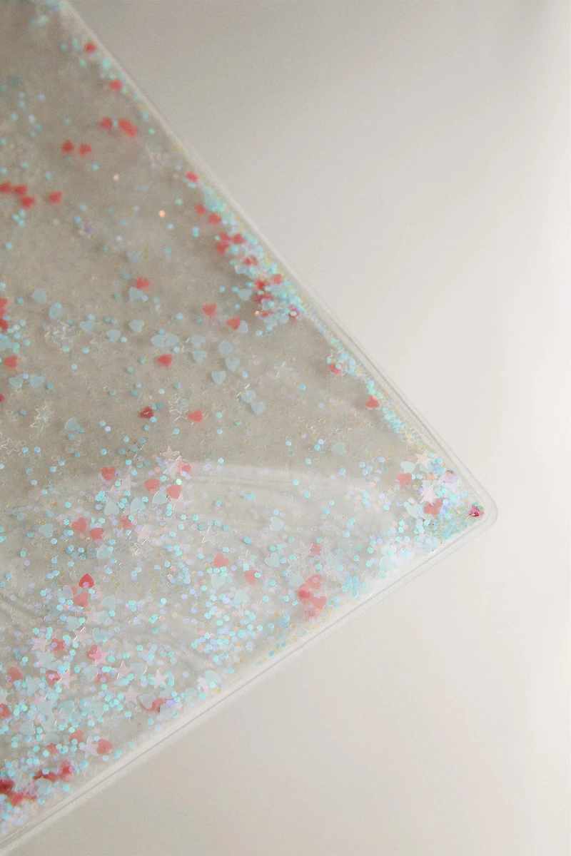 KIDS’ GLITTER FOLDER