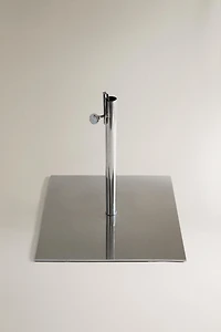 METAL UMBRELLA STAND
