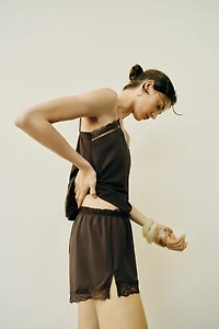 FLUID LACE SHORTS