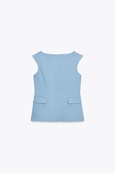 FITTED VEST