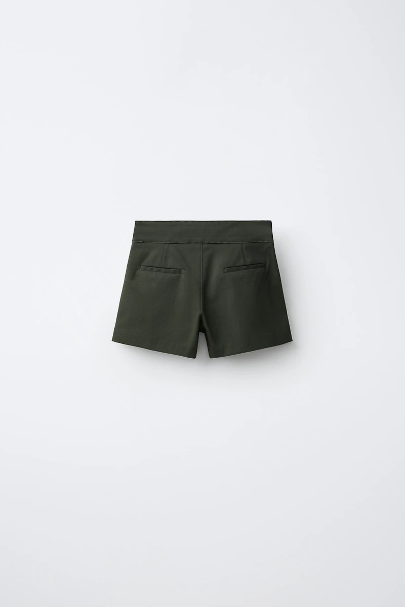 BUTTONED BERMUDA SHORTS